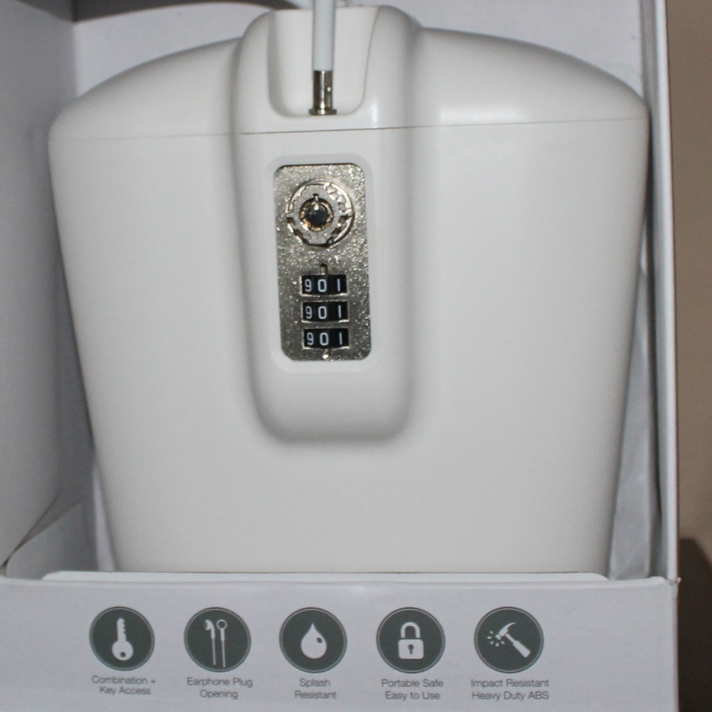 SAFEGO Portable Indoor/Outdoor Lock Box Safe with
